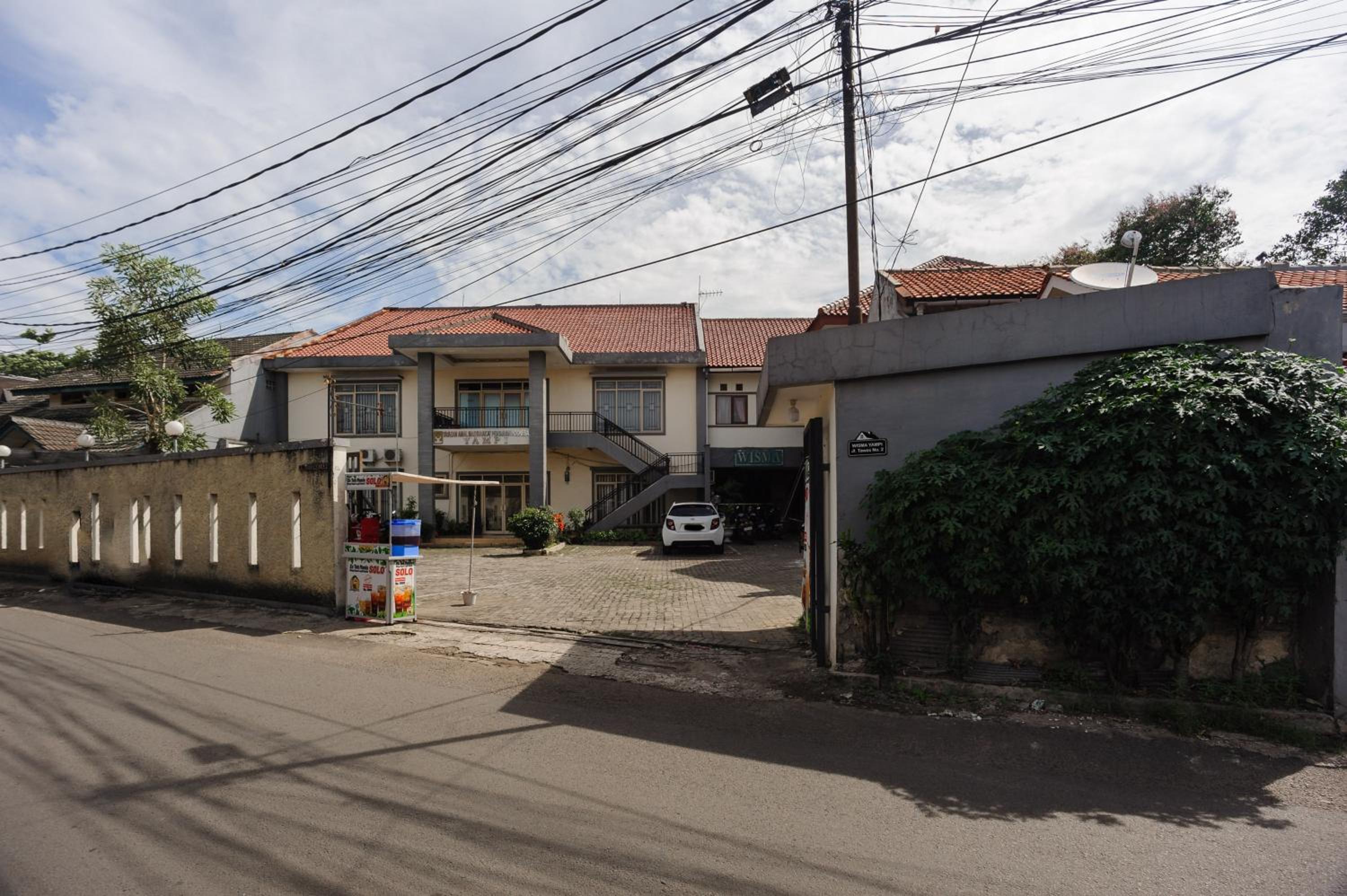 Urbanview Hotel Yampi TB Simatupang