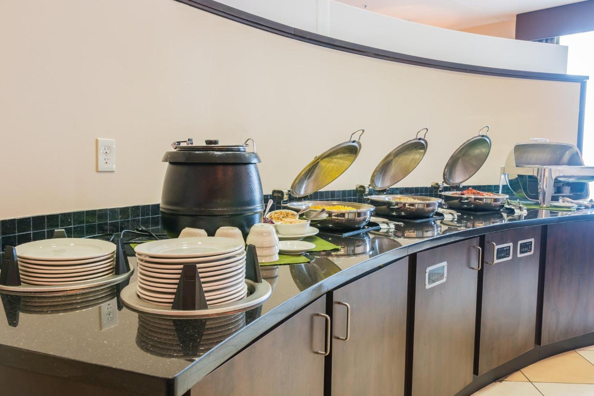 Jacksonville Vacations - Holiday Inn Jackson NW - Airport Road, an IHG Hotel - Property Image 3