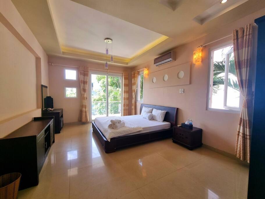 Promotion 20% Villa Nha Trang 4 Bedrooms, near beach, home comfort view 4