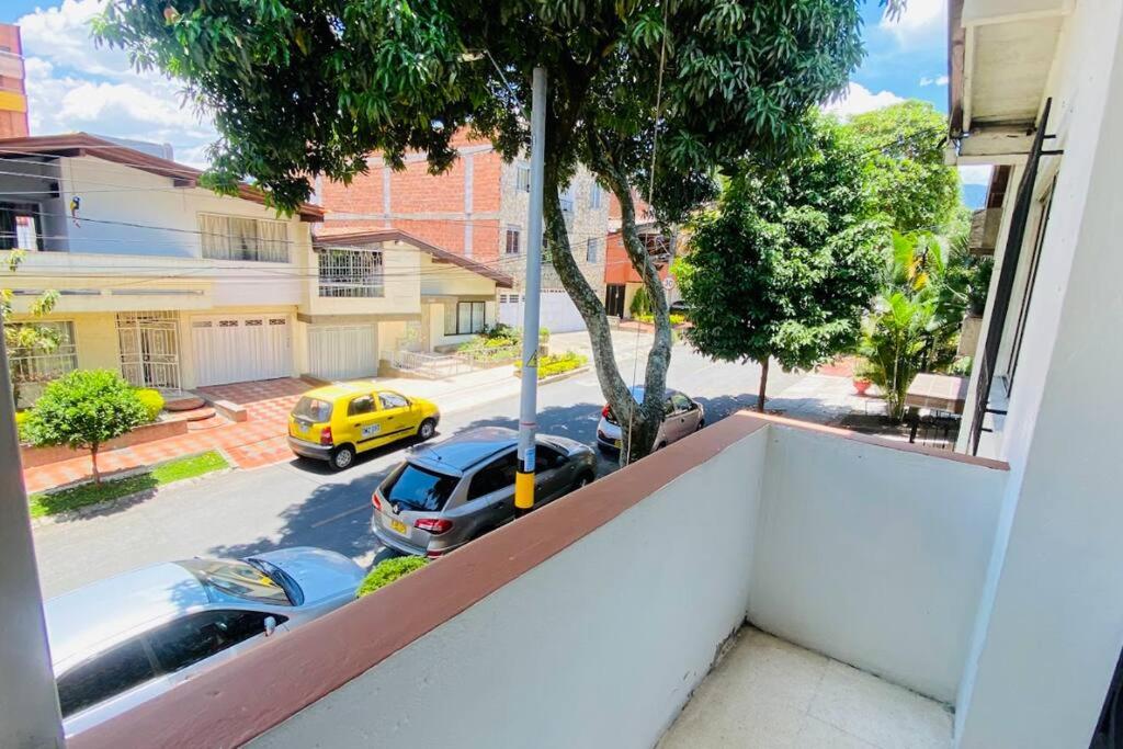 Casa Encanto Laureles! Casa Premium Medellín con Parking- Estadio, Metro