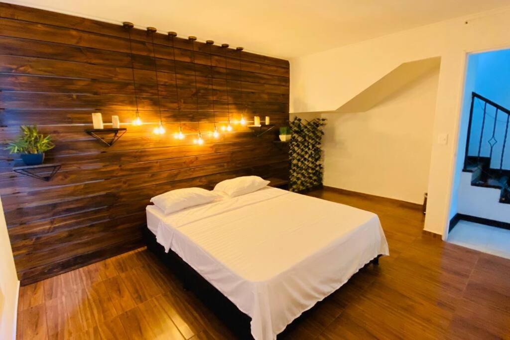 Casa Encanto Laureles! Casa Premium Medellín con Parking- Estadio, Metro