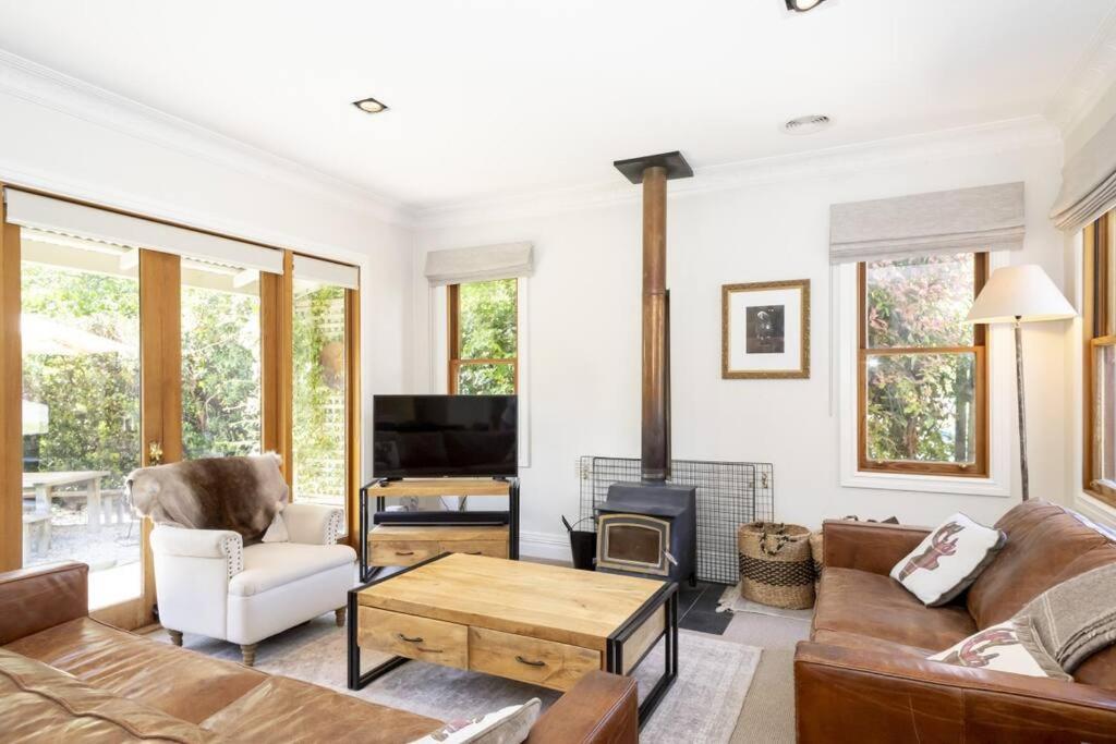 Stags Head Cottage-cosy cottage with hot tub