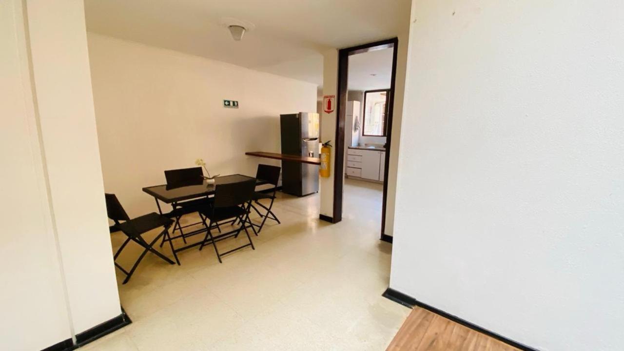 Casa Encanto Laureles! Casa Premium Medellín con Parking- Estadio, Metro