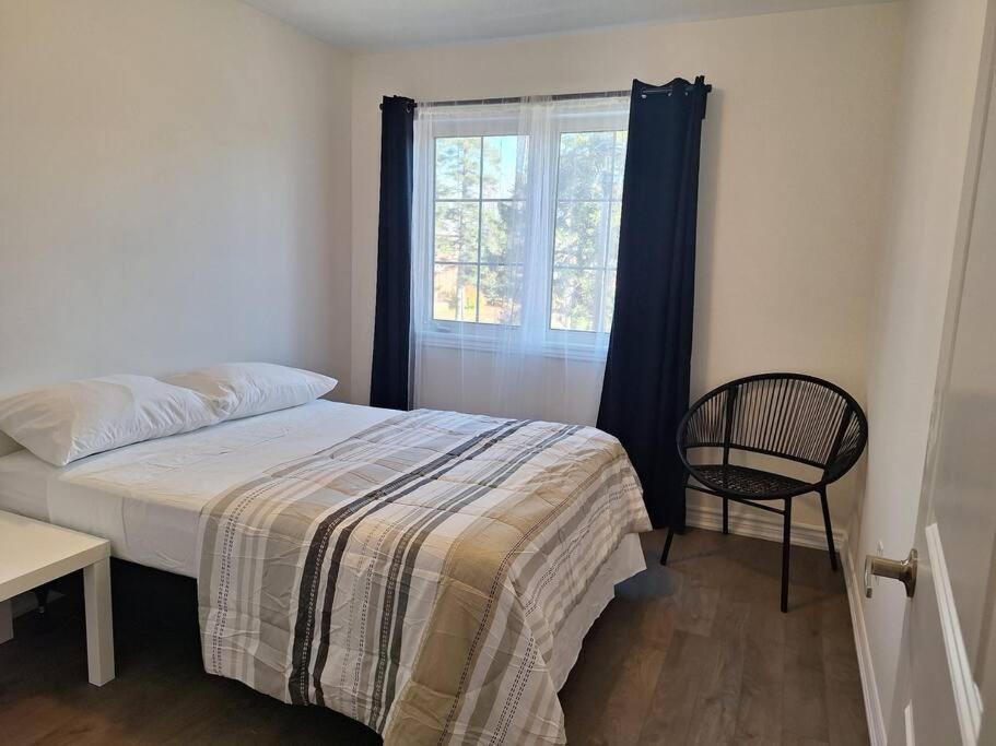 Cozy Home Close to Blue Mountain and Collingwood