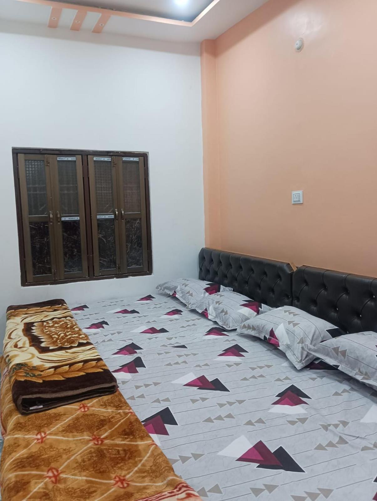 Lakshman Guest House