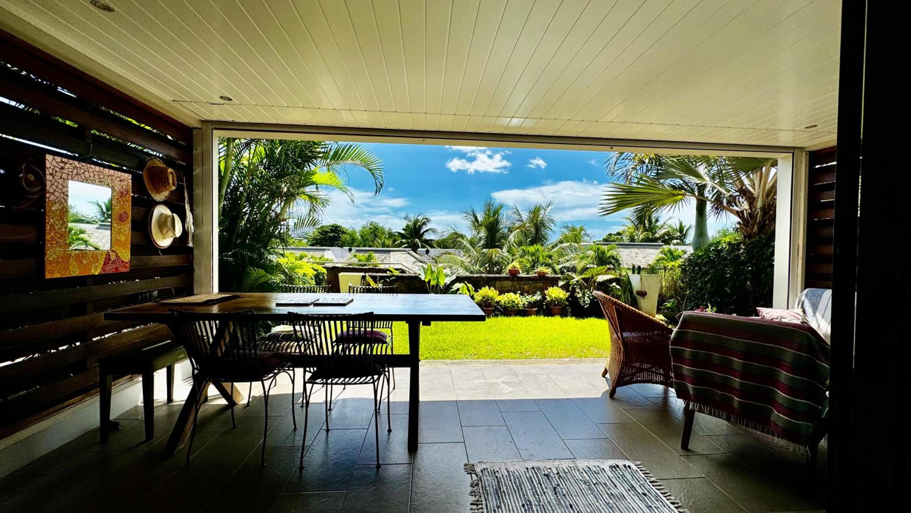 Hotel Appartement 2 Chambres Grande Piscine et Proche de la Plage - Image 1