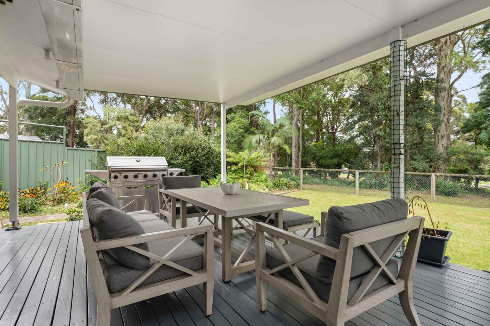 The 19th Hole by Experience Jervis Bay