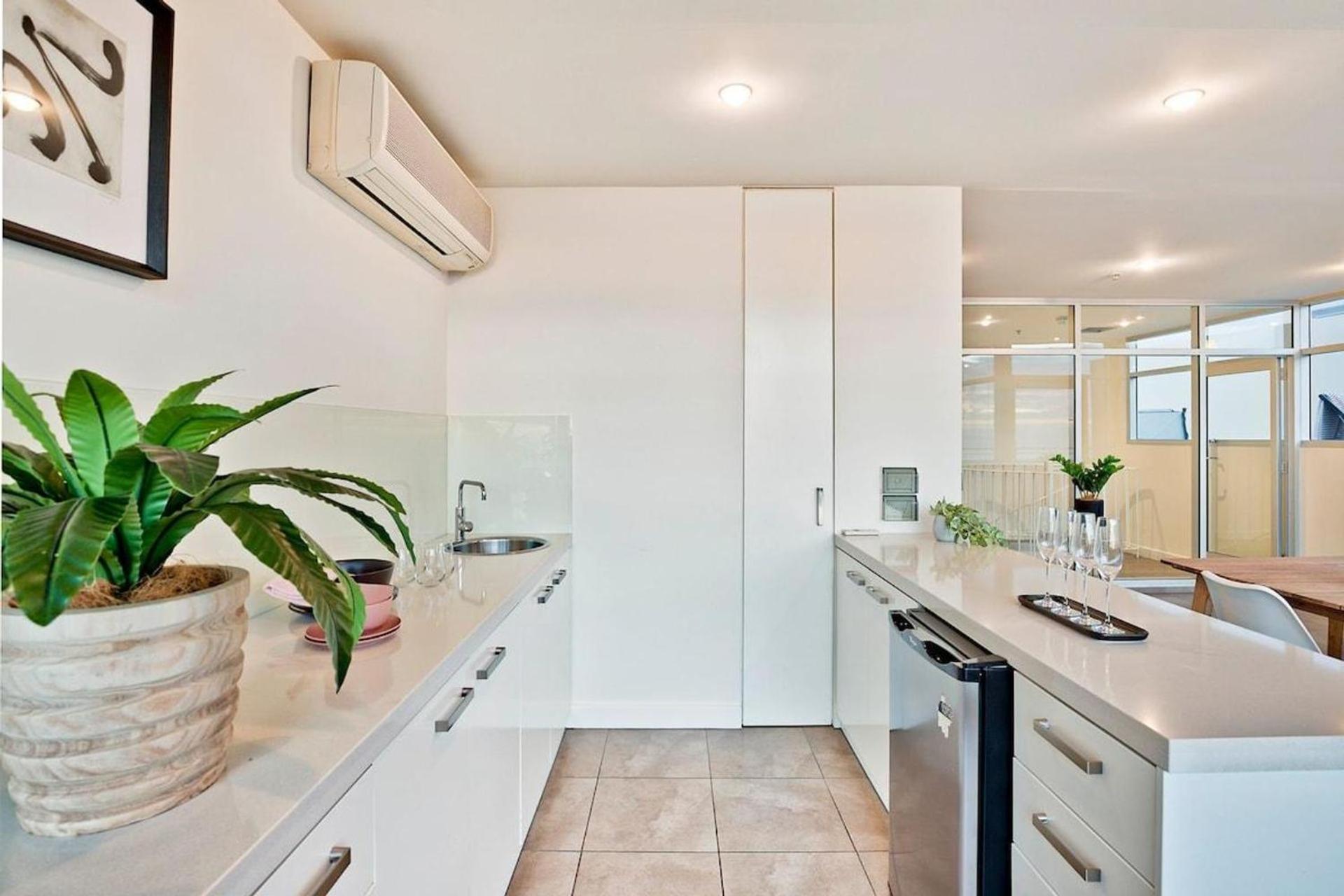 Belle Escapes - Glenelg Skyline Penthouse