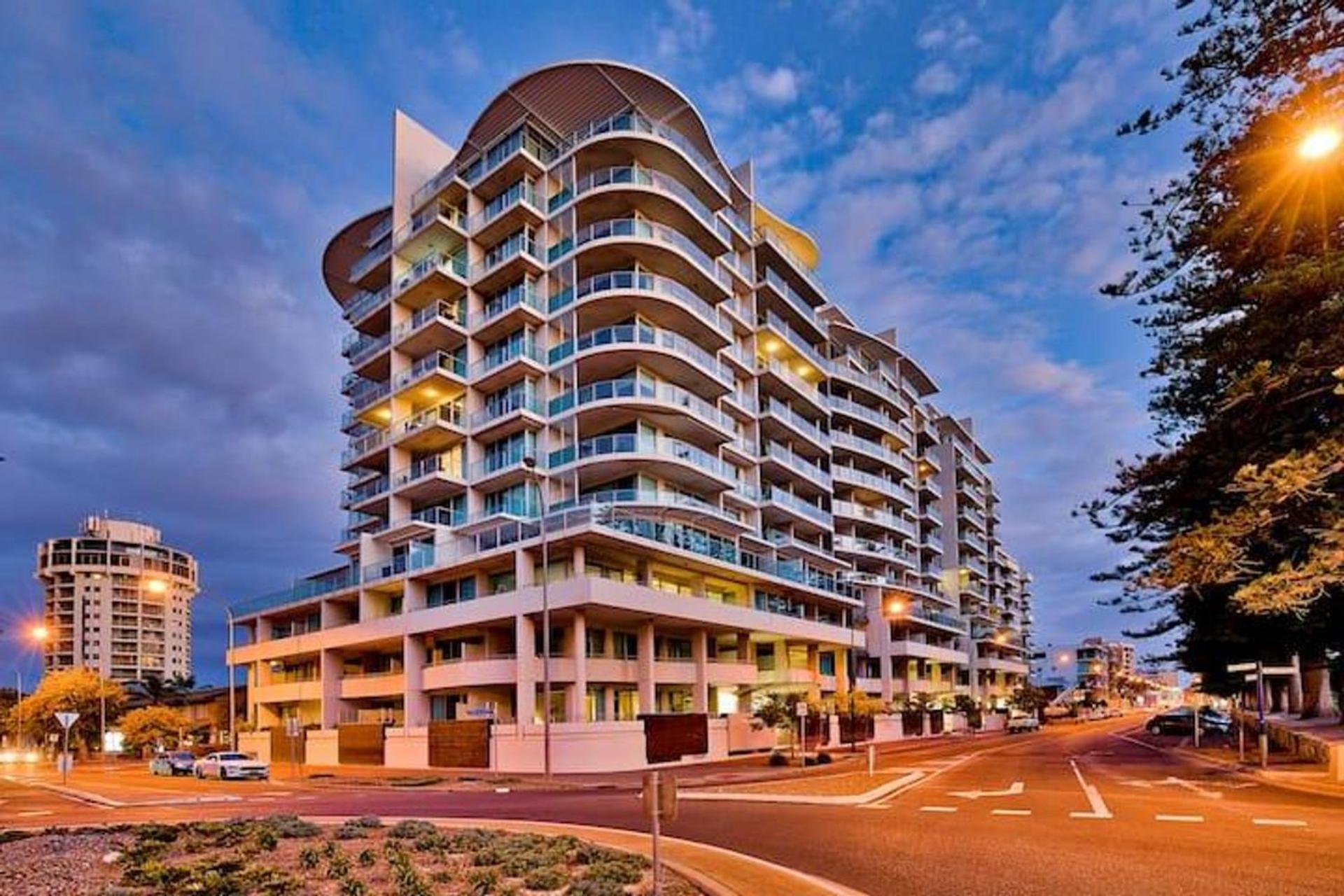 Belle Escapes - Glenelg Skyline Penthouse