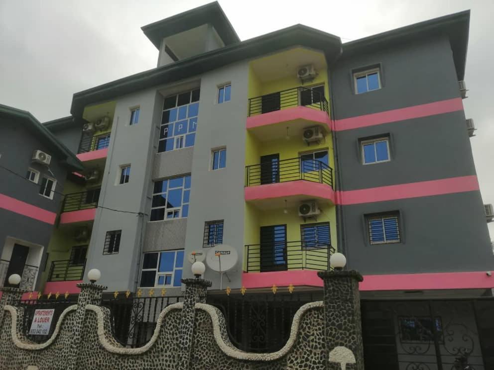 RESIDENCE P P M Odza