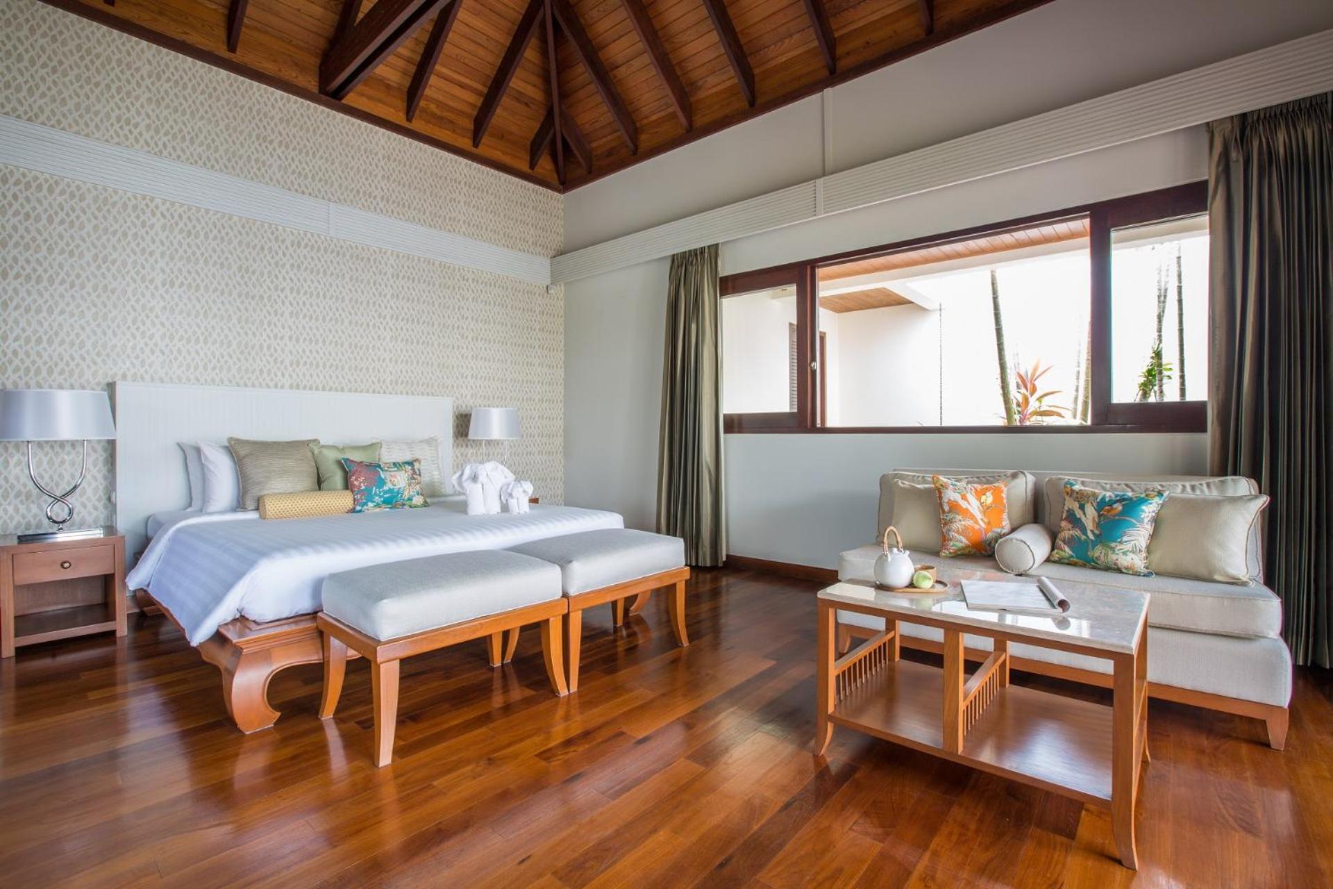 Miskawaan Beachfront Villas