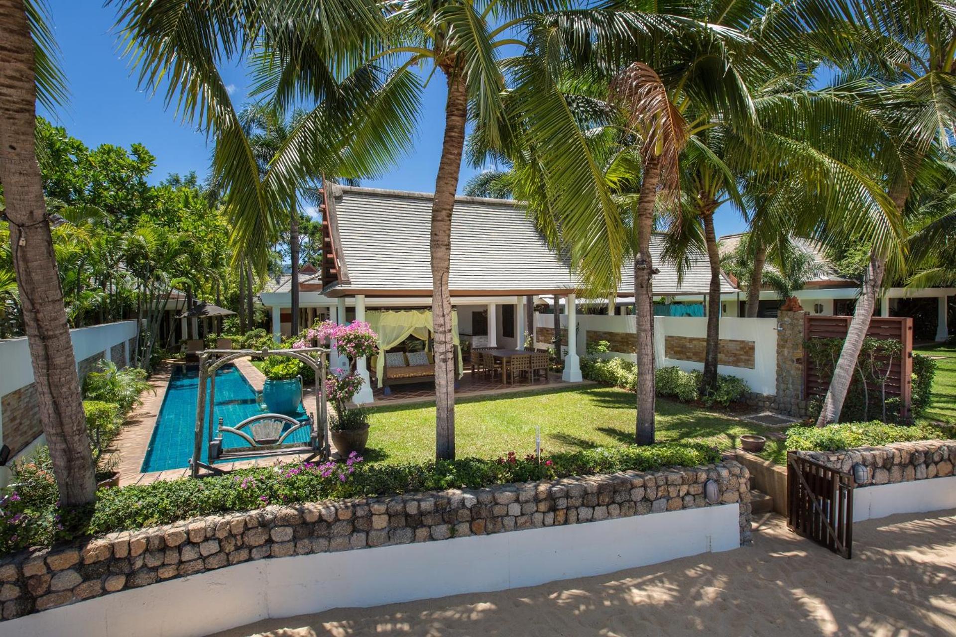 Miskawaan Beachfront Villas