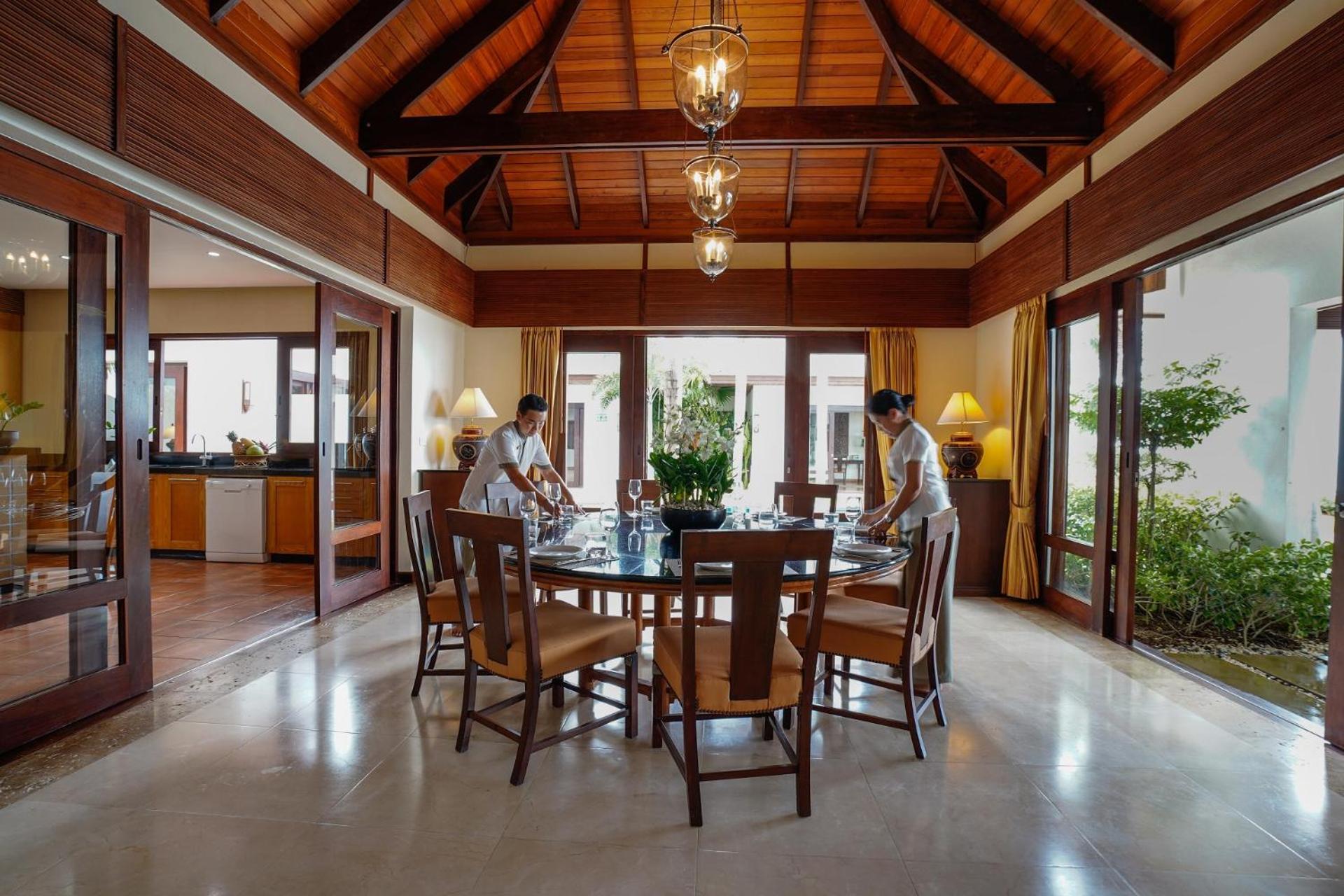 Miskawaan Beachfront Villas