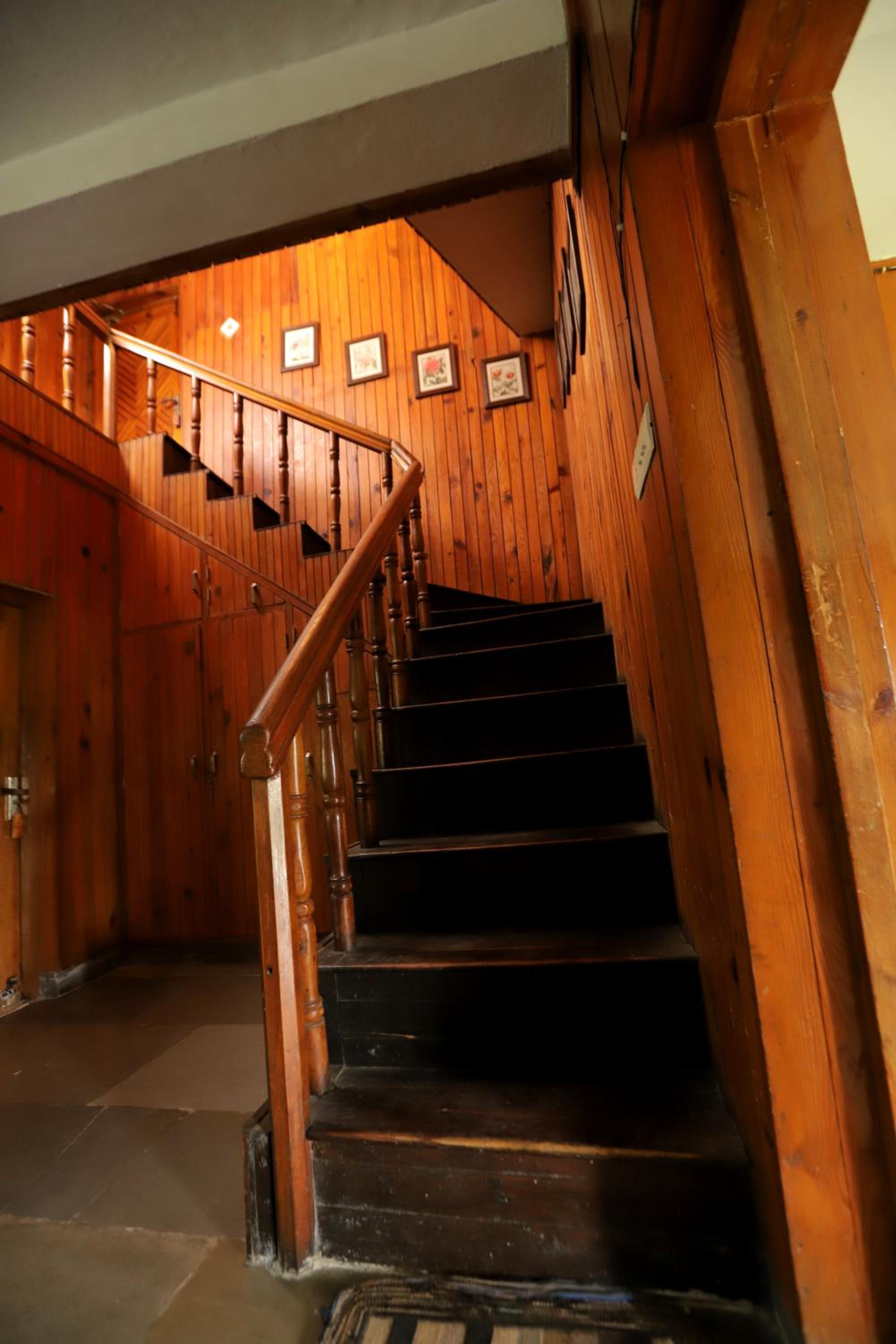 Cedar Lodge By Aahma