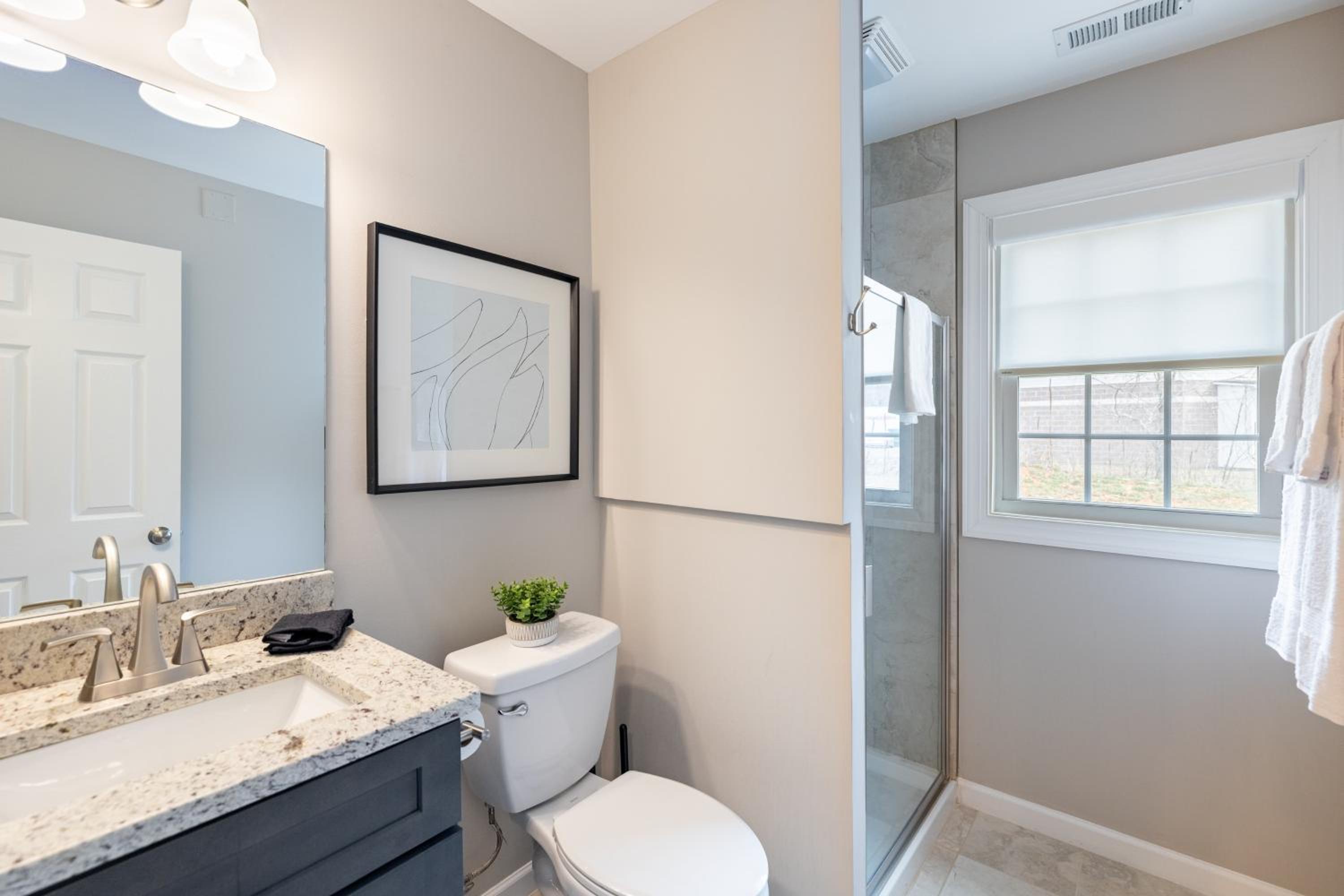 Silver Maple by AvantStay Modern Stylish Haven