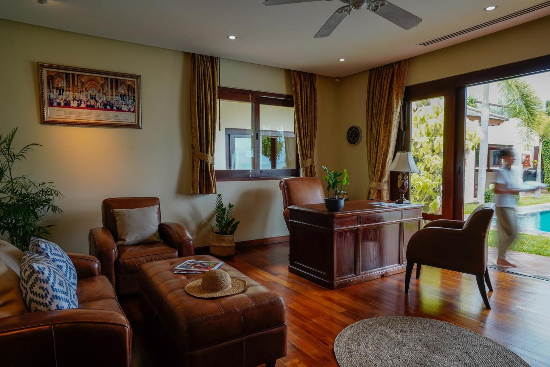 Miskawaan Beachfront Villas