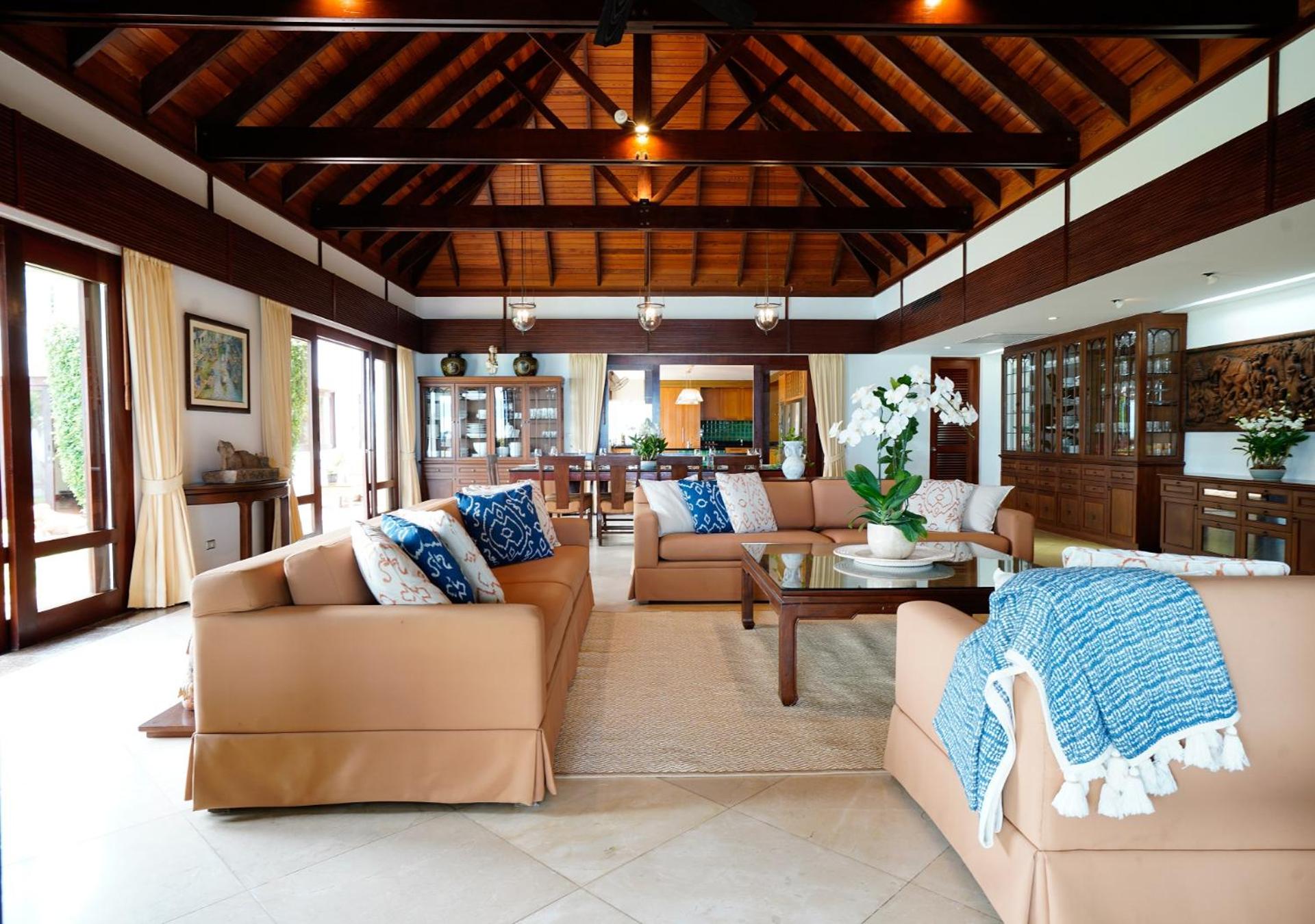 Miskawaan Beachfront Villas