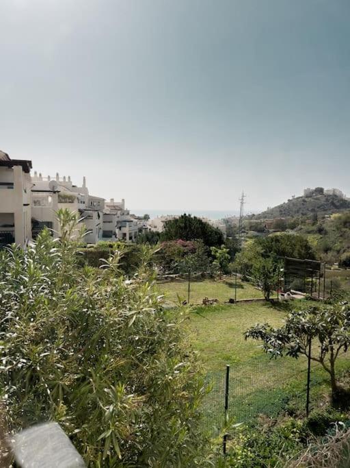 Luminoso hogar para familias- terraza, vistas al mar, plaza de parking - 7P
