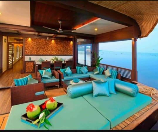 EGH Houseboats