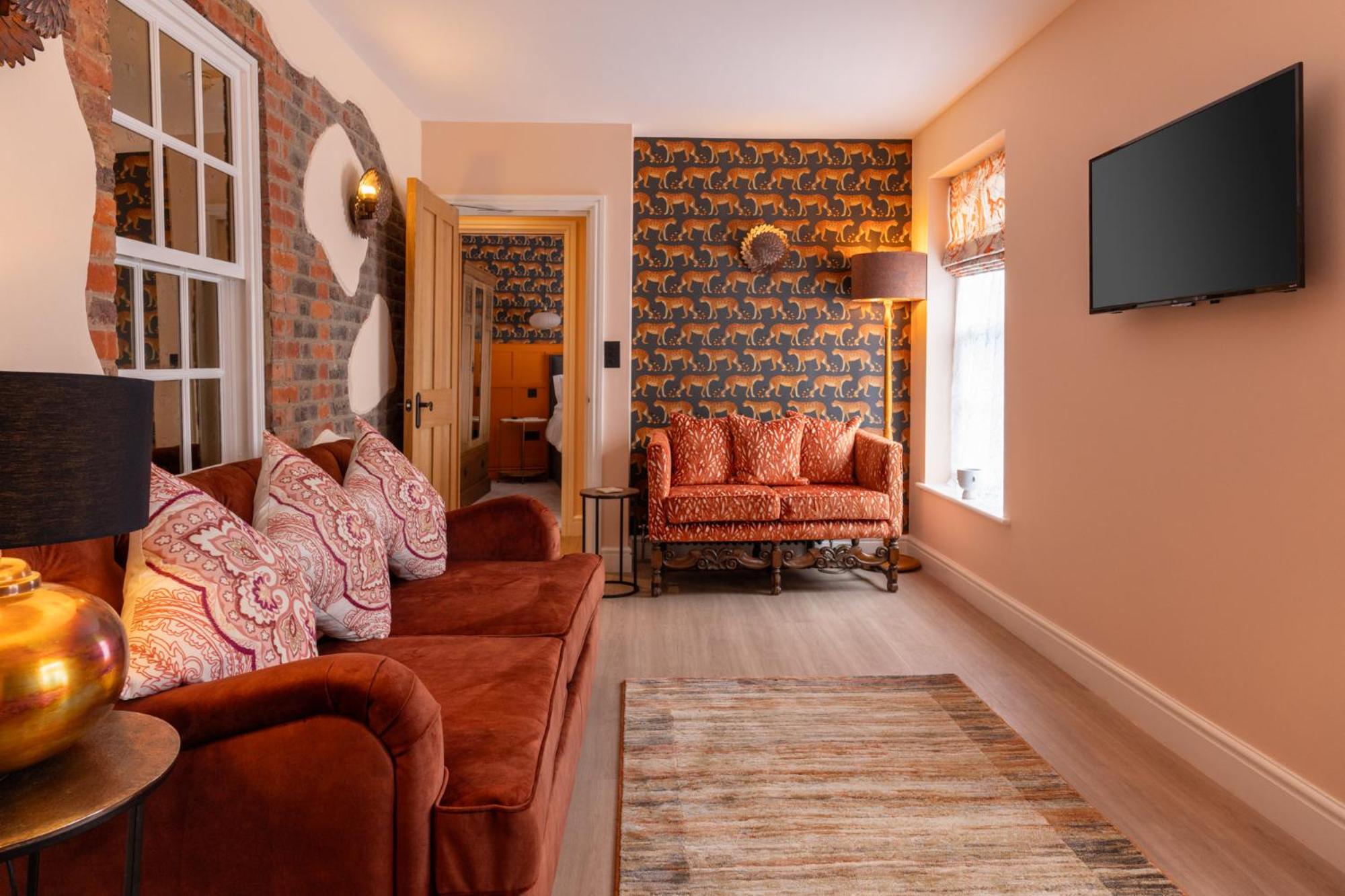 Apartments at Number 16 - The Jolly Coopers view 5