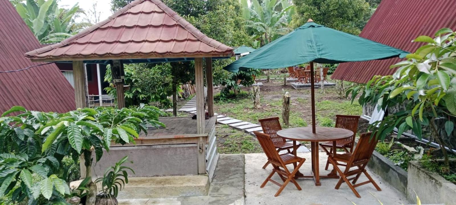 Jon's Paradise Villa and Resto view 4