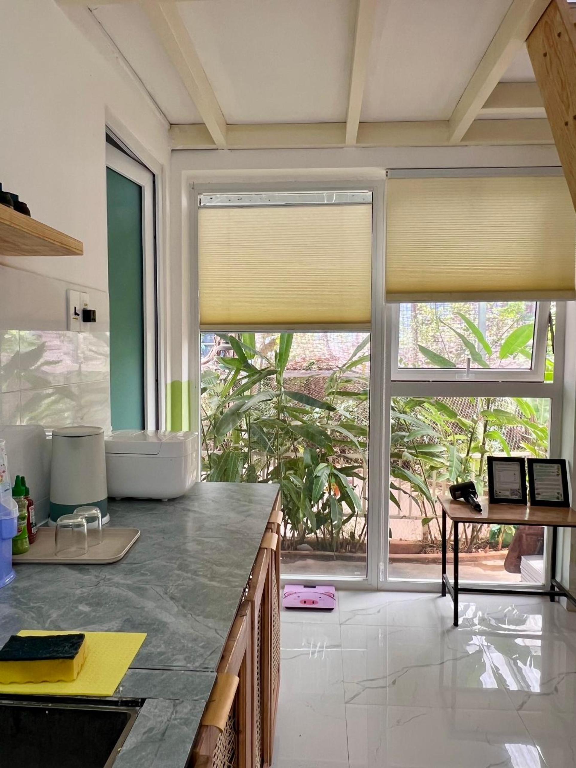 Studio gồm bếp 1 phòng ngủ view 2
