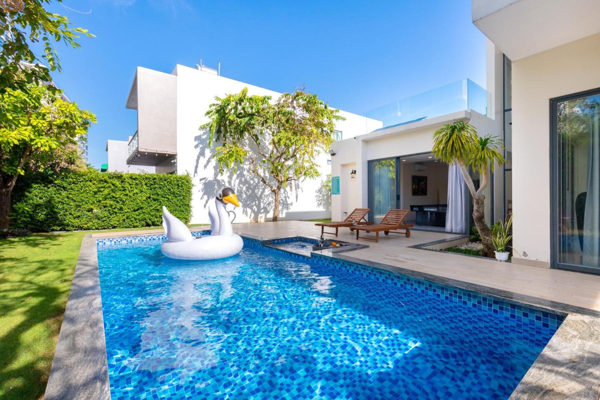 Palm Villa 36 (Luxury Villa inside Resort near The Sea) view 3