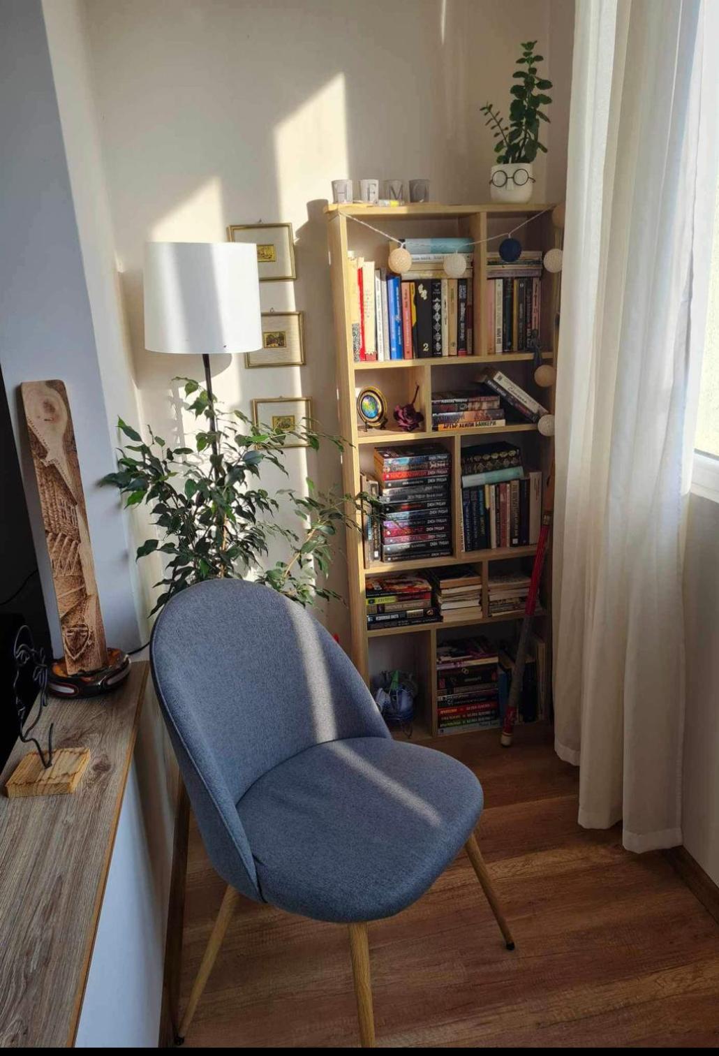 Specious Modern Apartment