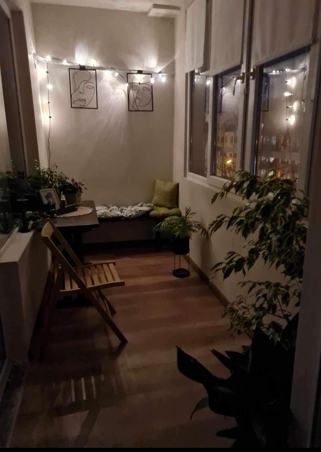 Specious Modern Apartment