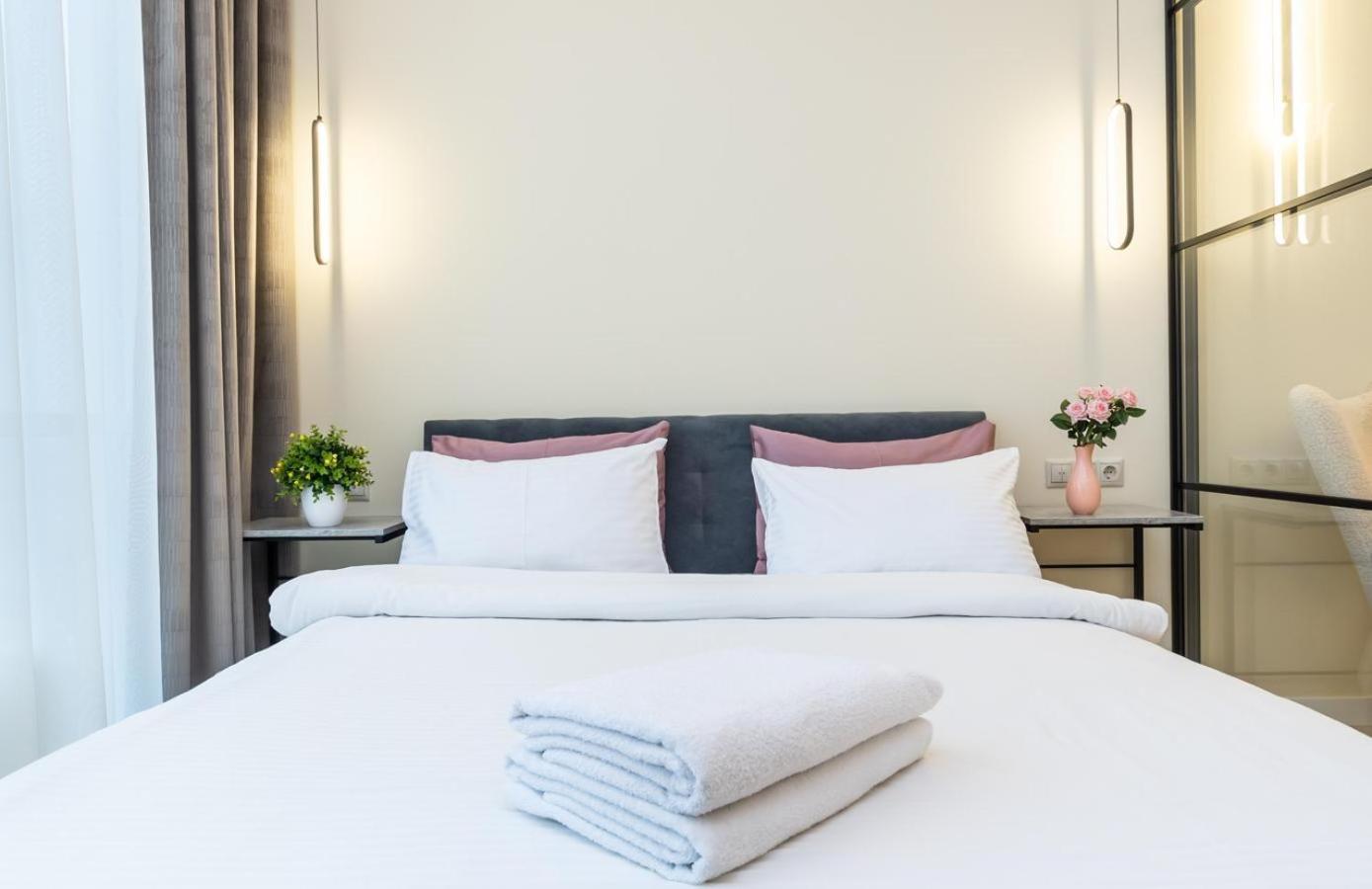 Nikira apartment 152 Smart Plaza Obolon metro Minsk