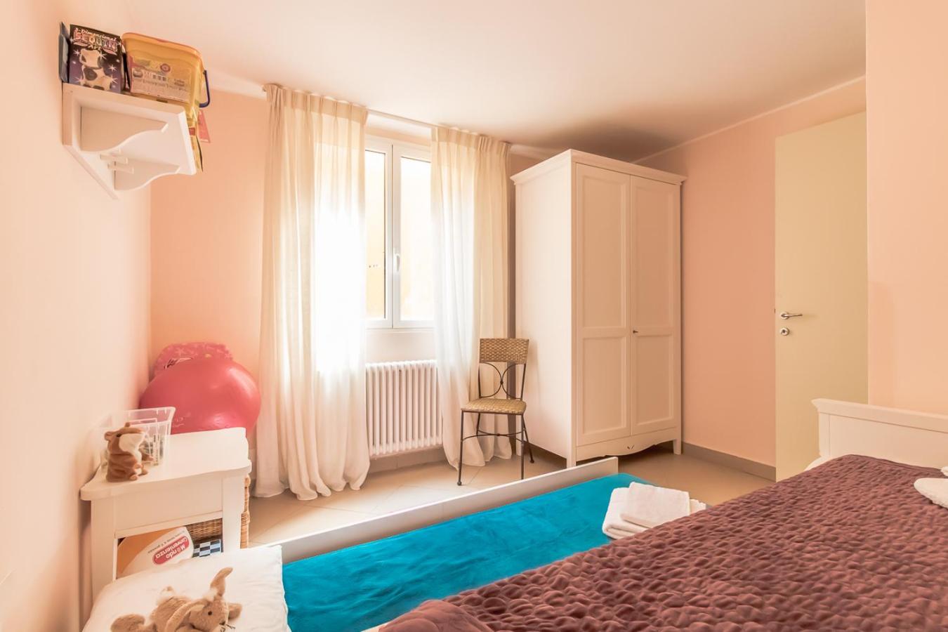 Il Borgo Apartment Menaggio en Menaggio — hotel room
