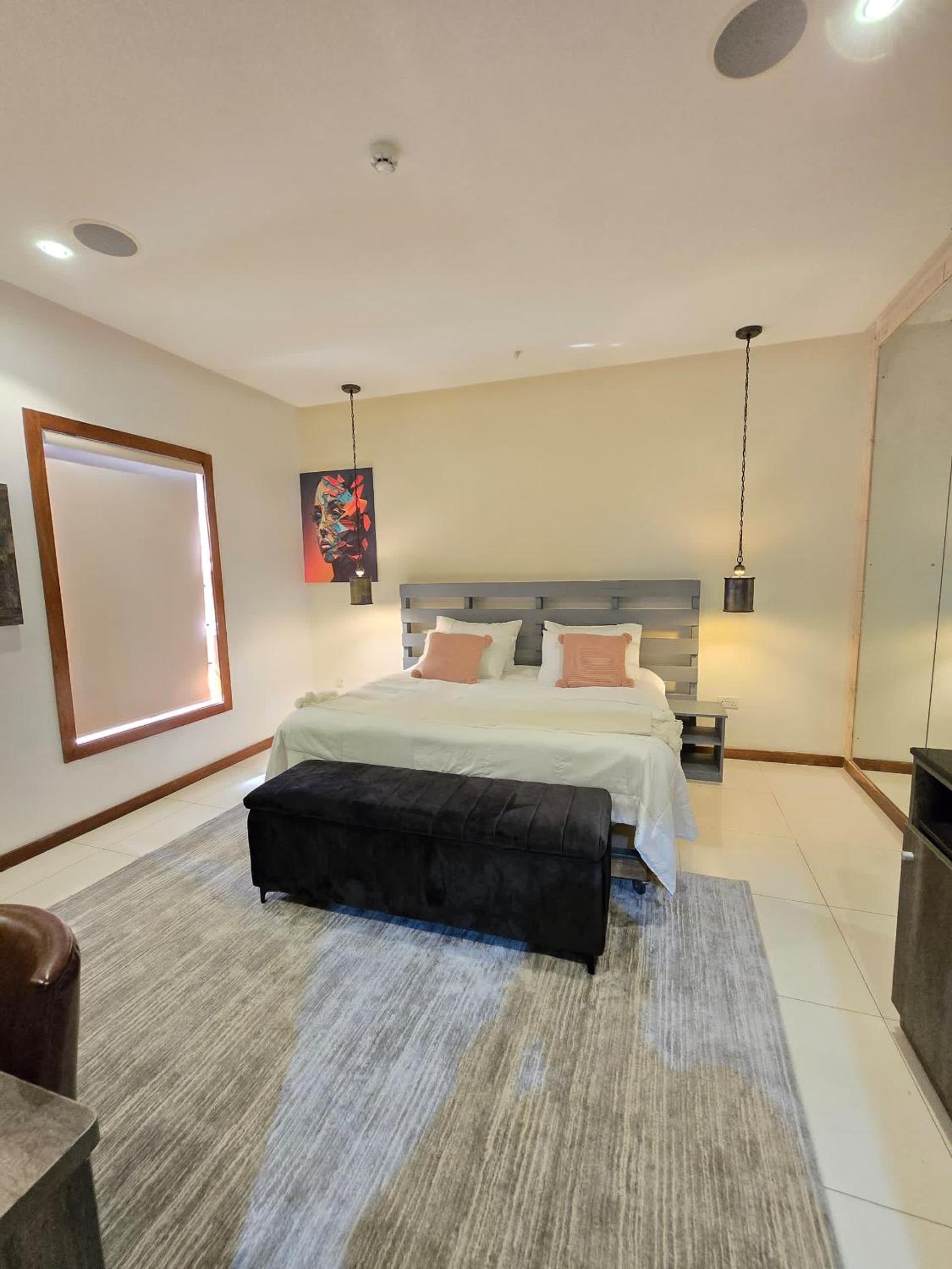 Serene Manor Captivating 1-Bed Apartment in Lekki view 3