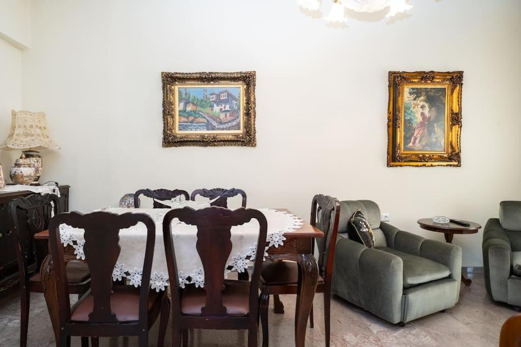 Theoni Central Apartment