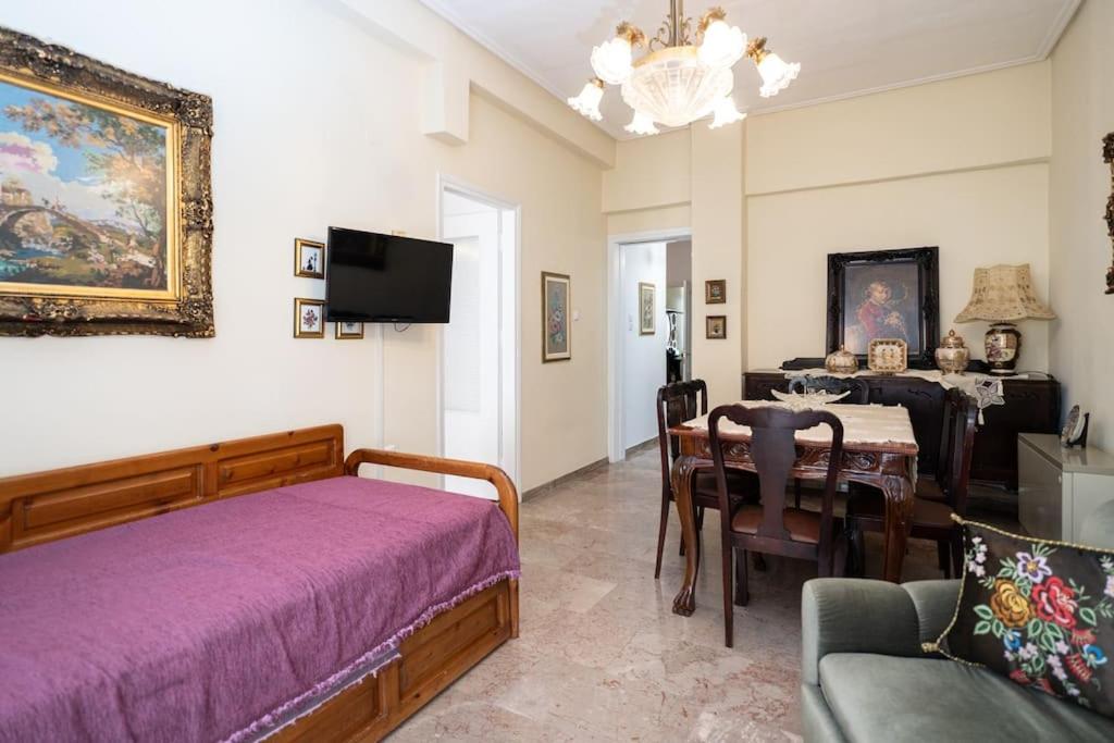 Theoni Central Apartment