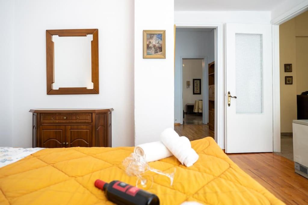 Theoni Central Apartment