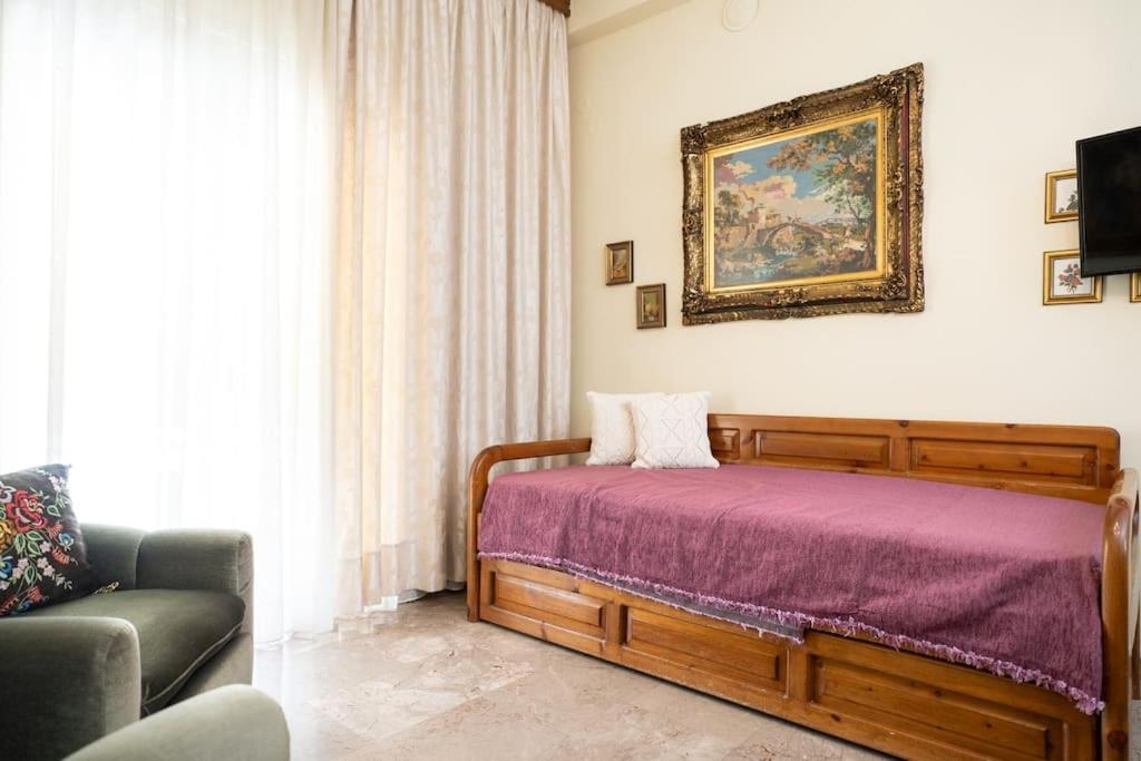 Theoni Central Apartment