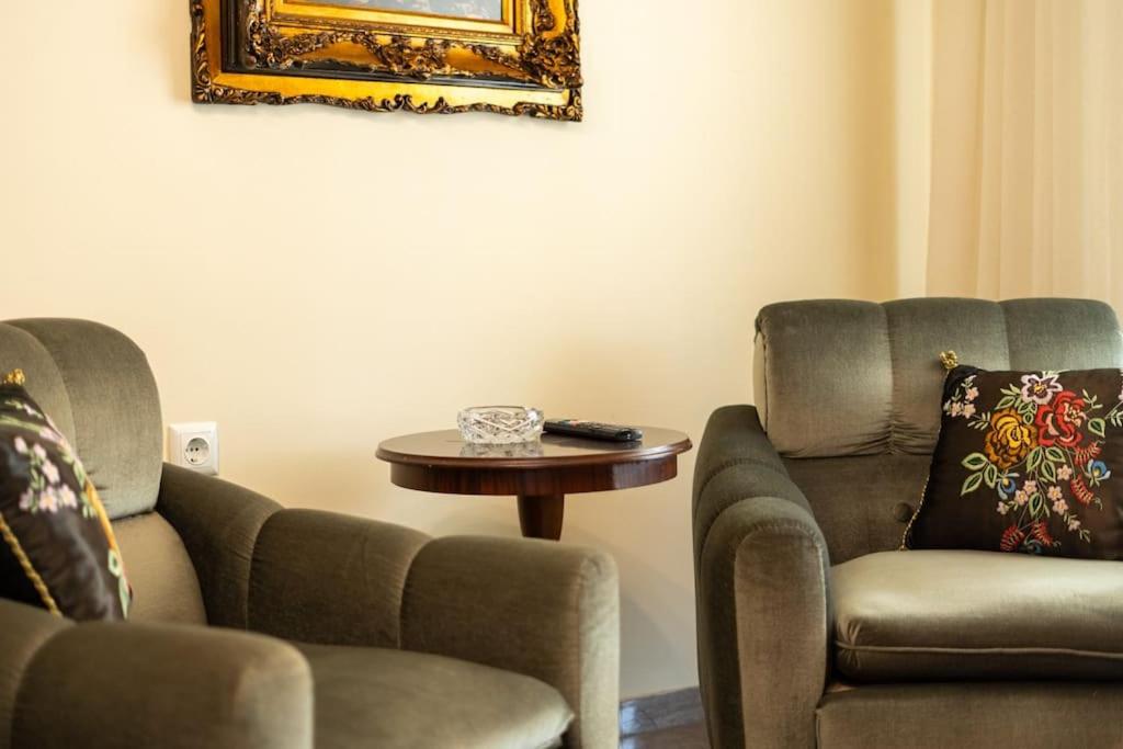 Theoni Central Apartment