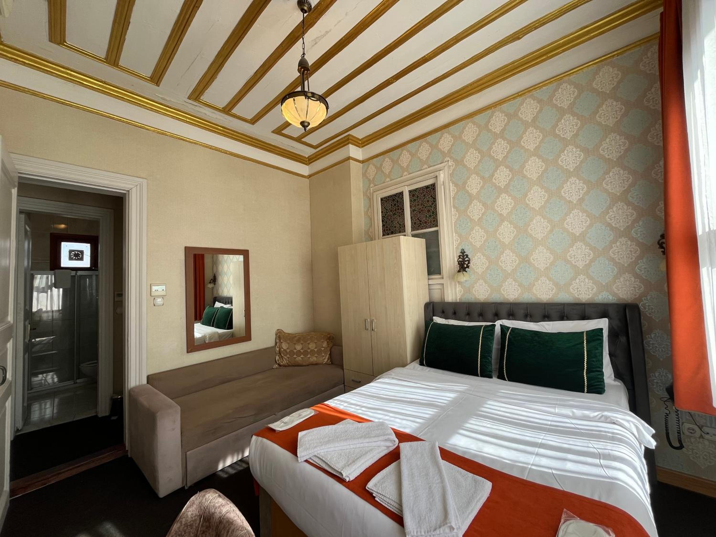 Le Safran Suite Hotel - Image 91