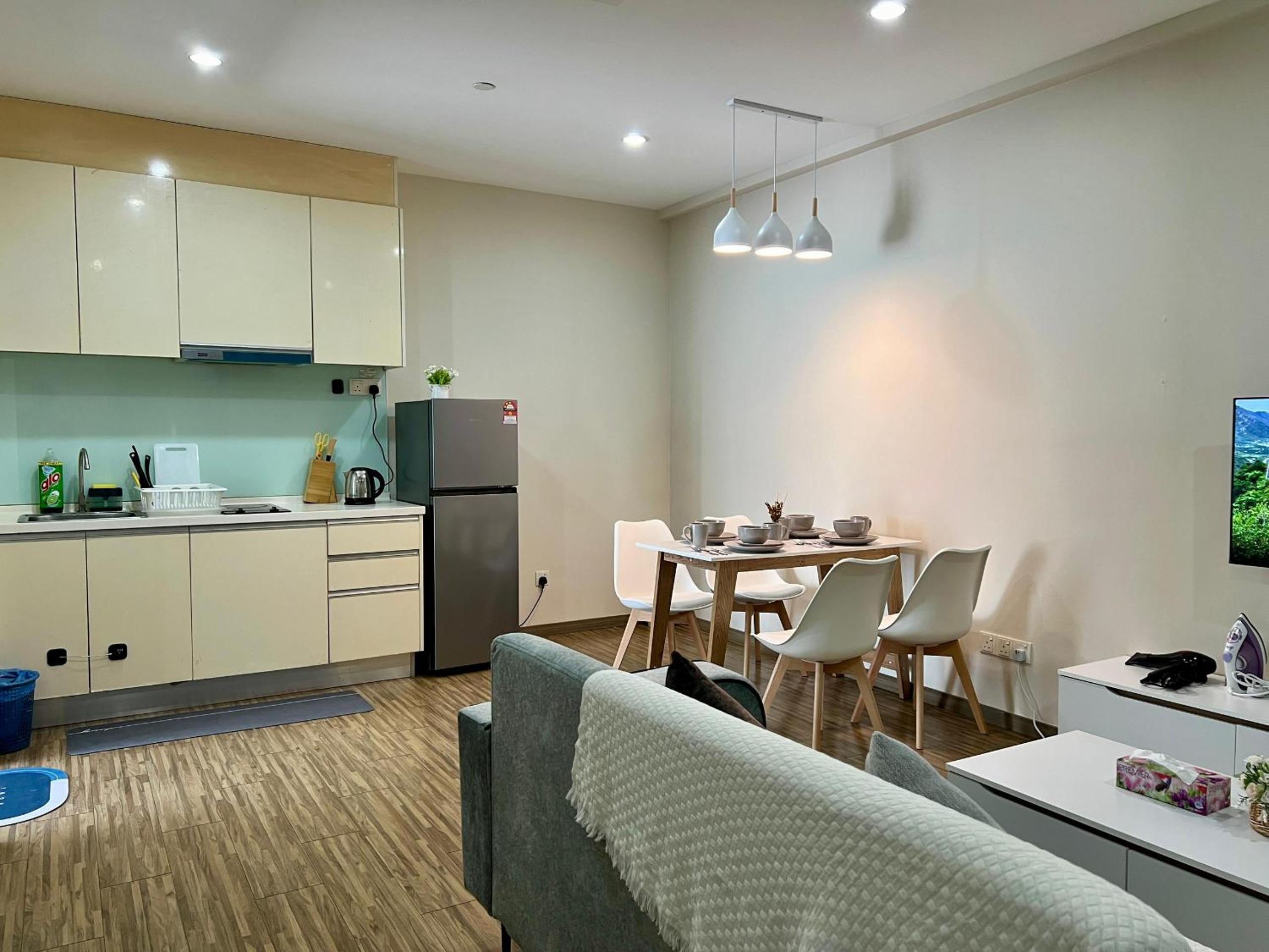 30 OFF Monthly l 4Pax Designer Suite by CITYSPACE