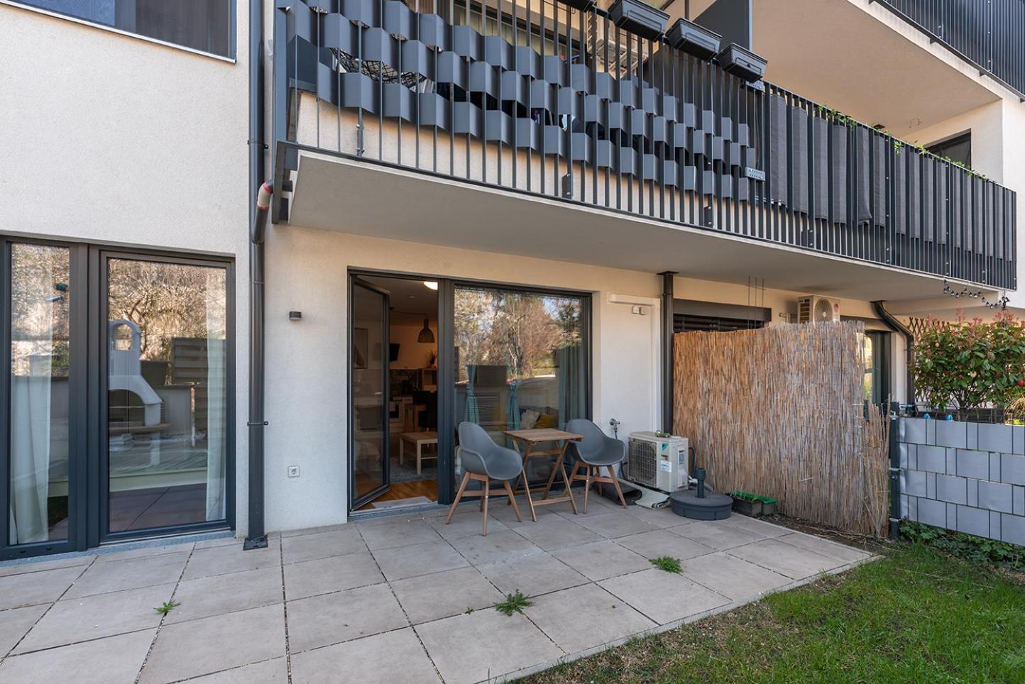Schönes Apartment mit Garten und Tiefgarage
