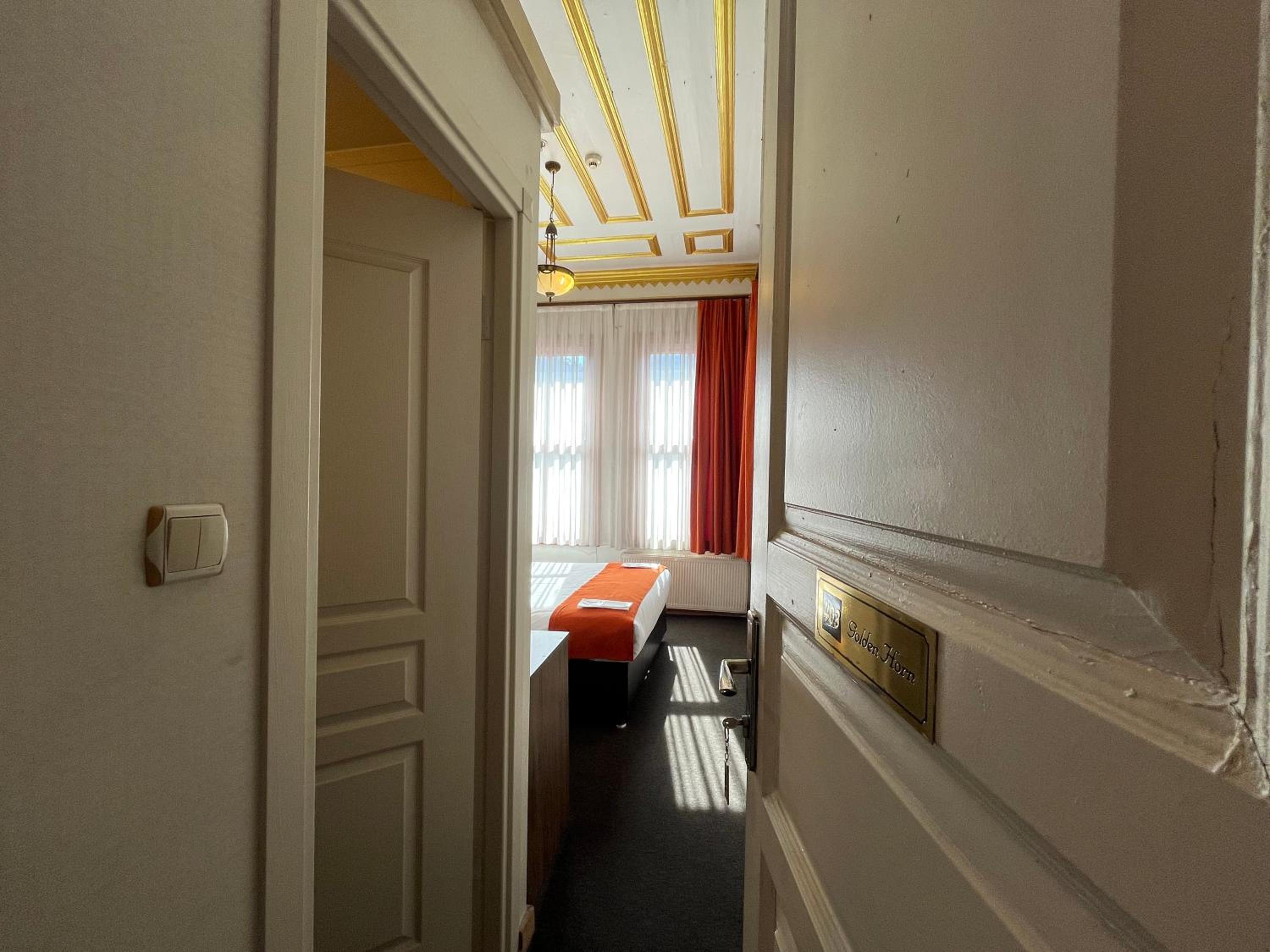 Le Safran Suite Hotel - Image 104