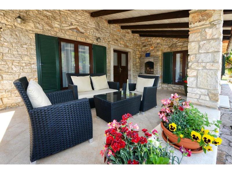 Villa Dina view 3