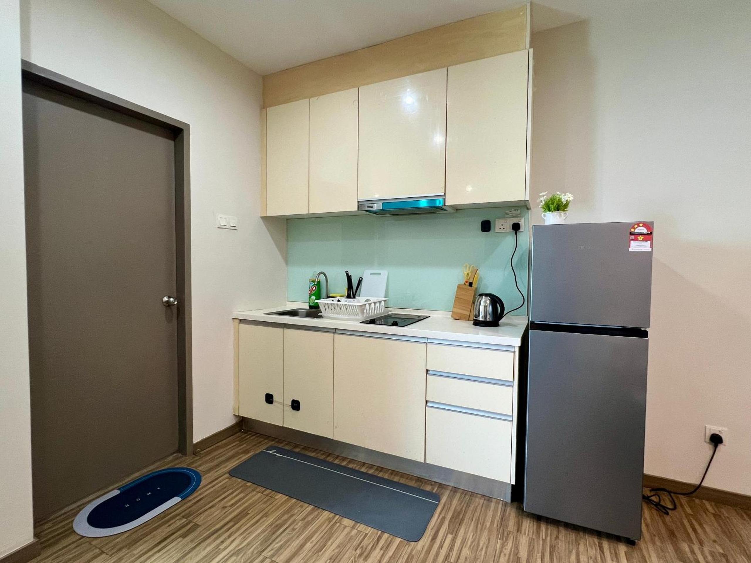 30 OFF Monthly l 4Pax Designer Suite by CITYSPACE