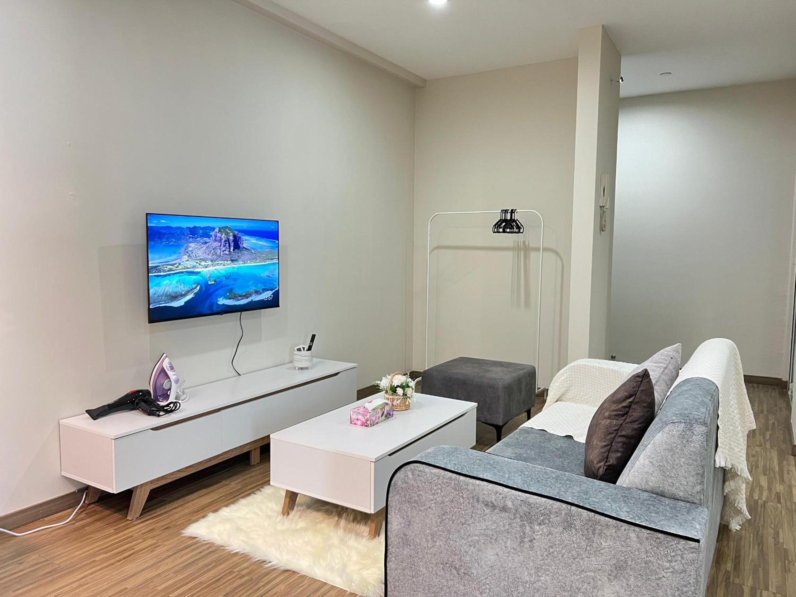 30 OFF Monthly l 4Pax Designer Suite by CITYSPACE