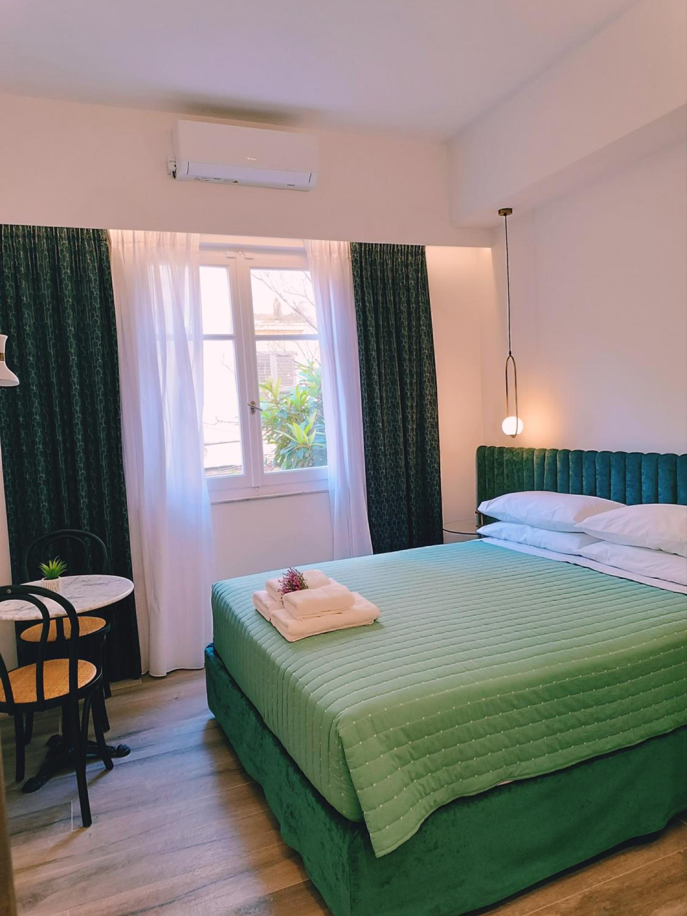 MUSES LUXURY SUITES