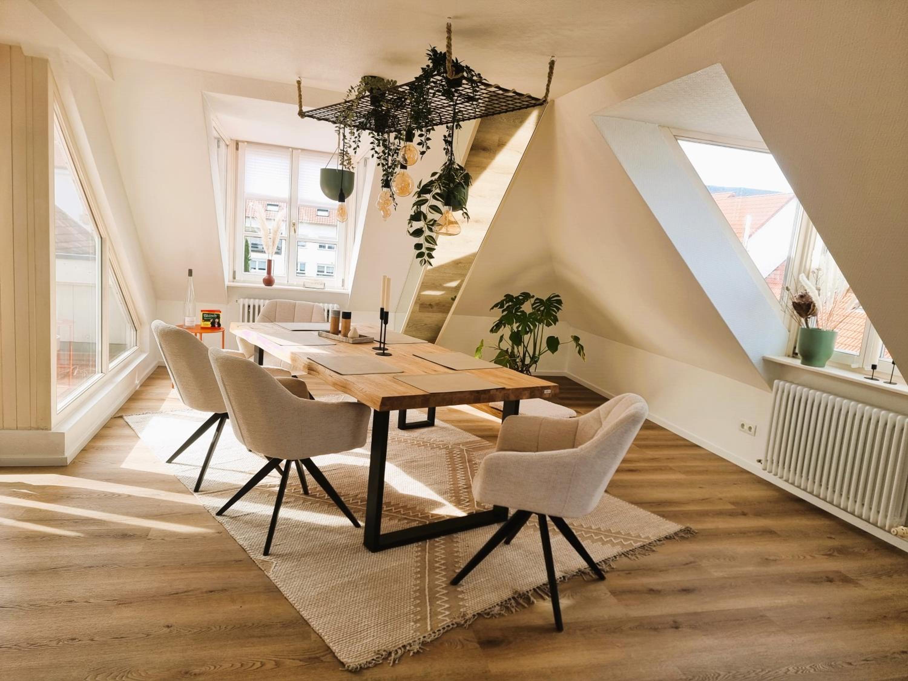 Ferien mit 7 Personen! 3 Schlafzimmer, 2 Bäder, Sauna und Schlossblick - Haustiere willkommen!