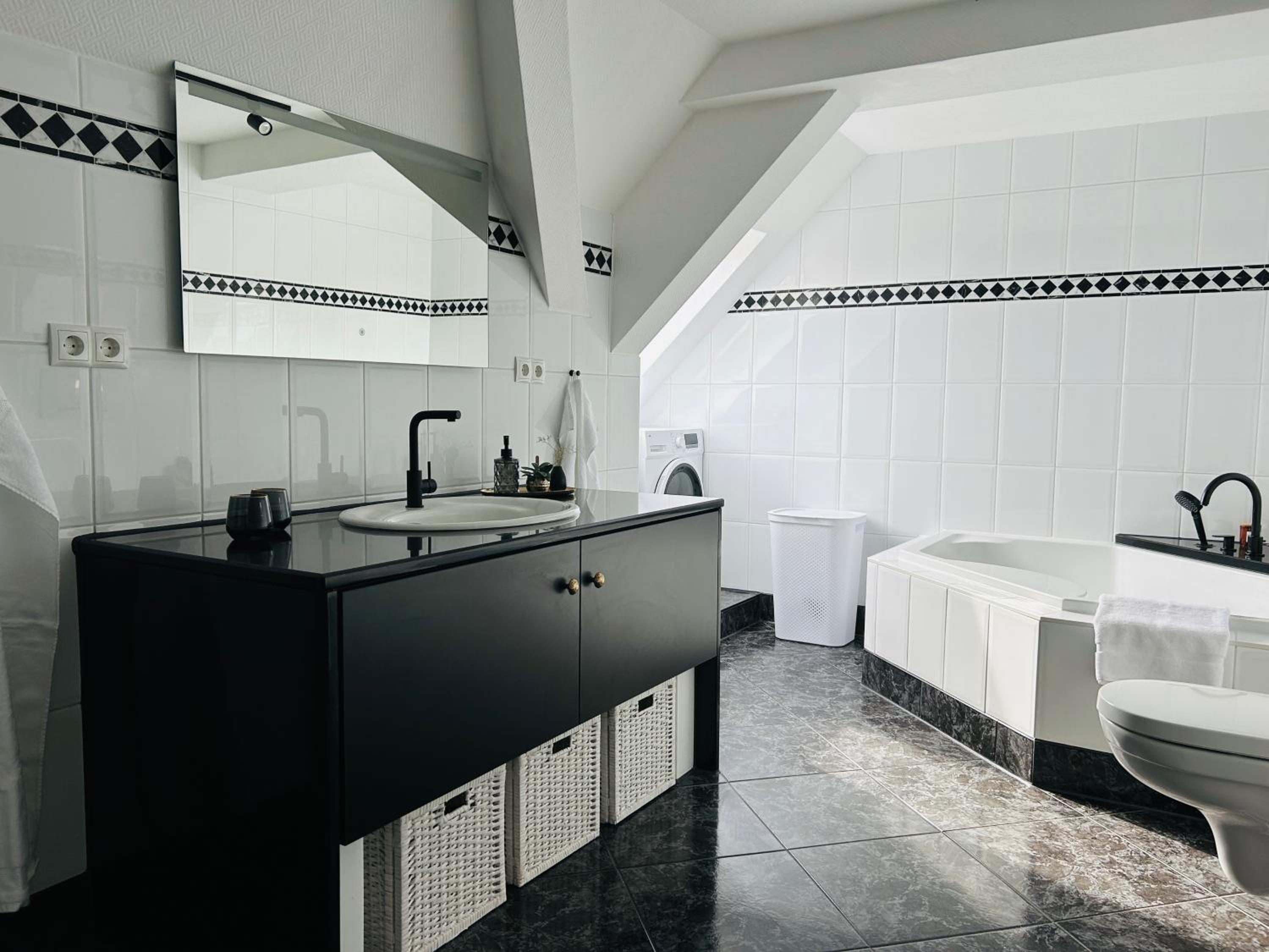 Ferien mit 7 Personen! 3 Schlafzimmer, 2 Bäder, Sauna und Schlossblick - Haustiere willkommen!