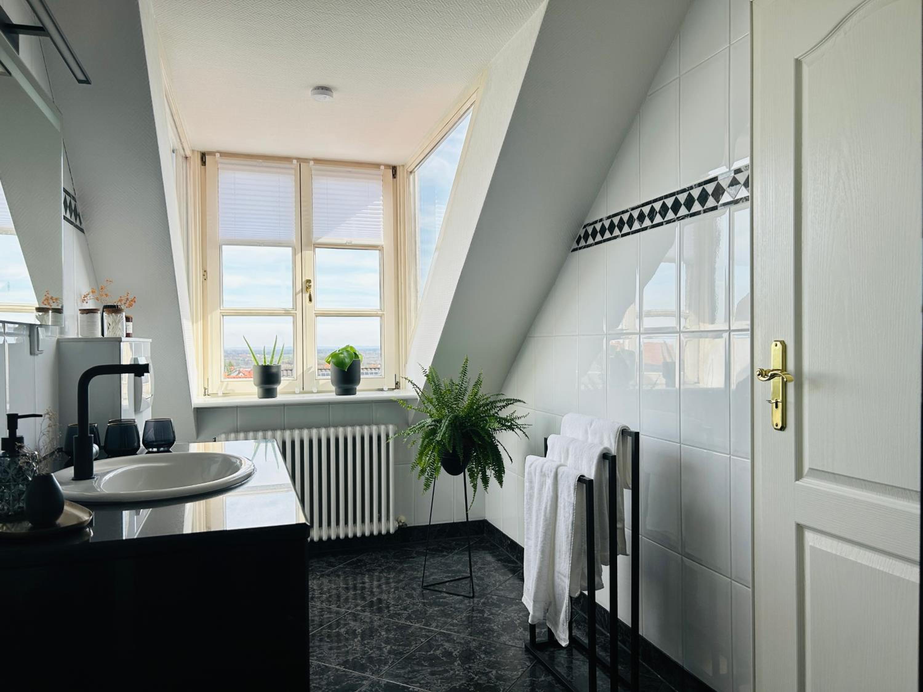 Ferien mit 7 Personen! 3 Schlafzimmer, 2 Bäder, Sauna und Schlossblick - Haustiere willkommen!