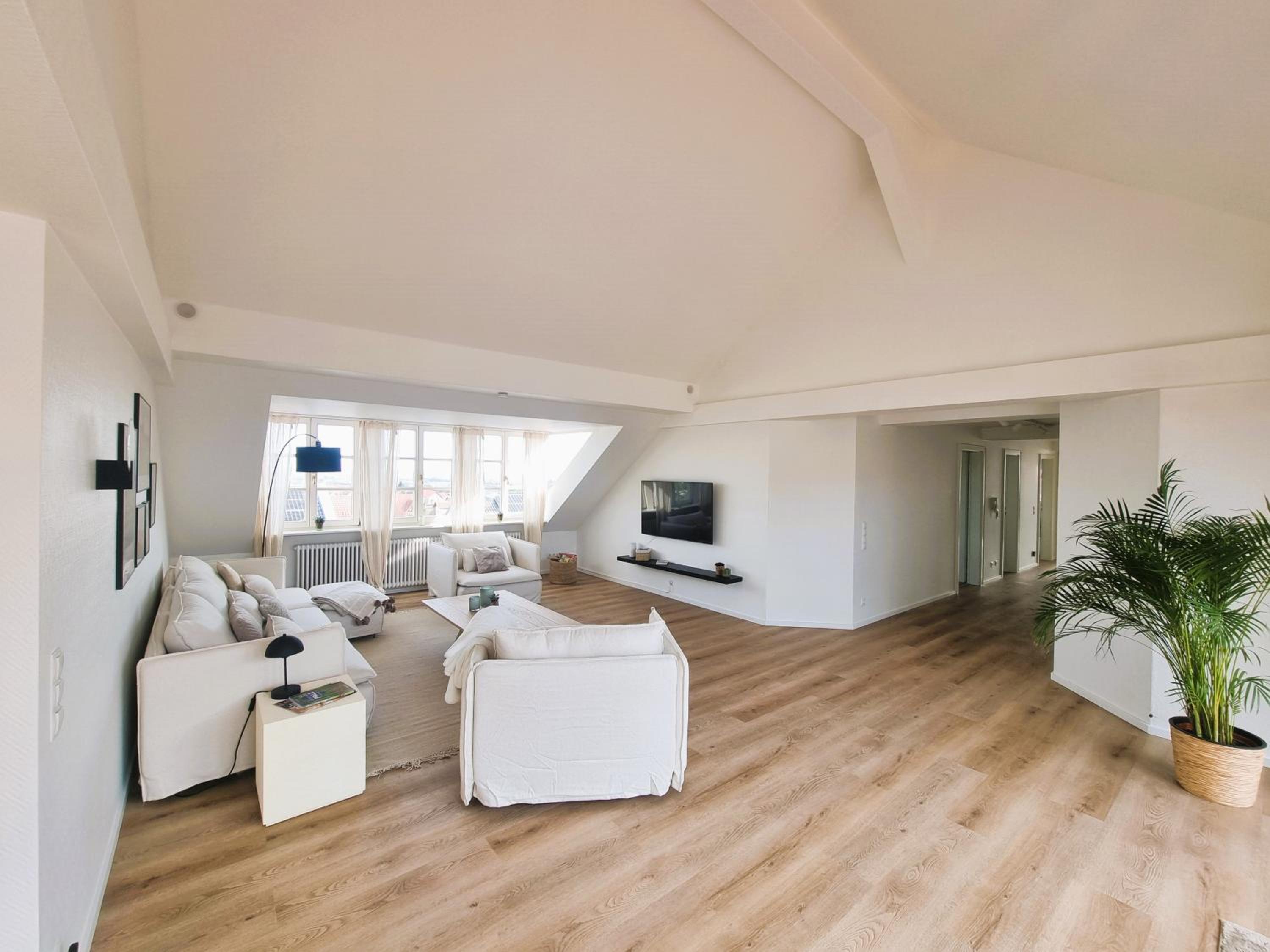 Ferien mit 7 Personen! 3 Schlafzimmer, 2 Bäder, Sauna und Schlossblick - Haustiere willkommen!