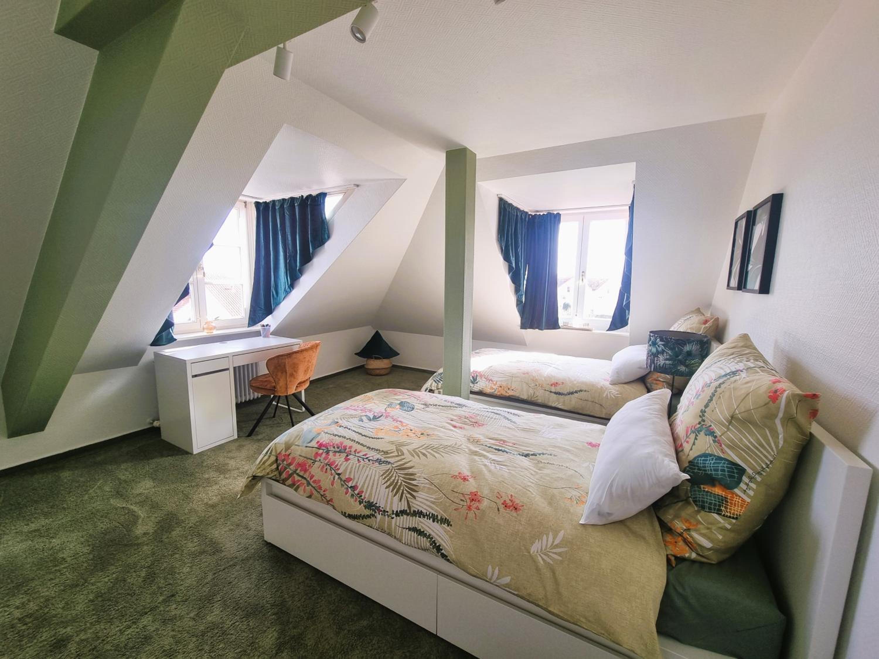 Ferien mit 7 Personen! 3 Schlafzimmer, 2 Bäder, Sauna und Schlossblick - Haustiere willkommen!
